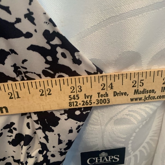 NEW Chaps Dress Women’s Size20 Navy&White Printed with Cap Sleeve with ruching - Picture 9 of 11